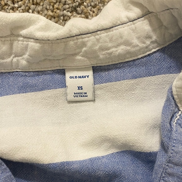 Old Navy Blue and White Button Down Shirt - Picture 2 of 3